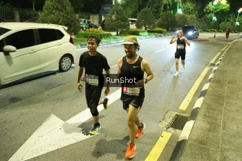 Runner Photo 4235273