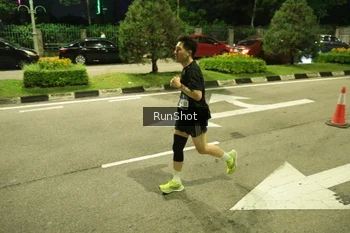 Runner Photo 4235354
