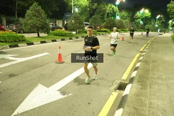 Runner Photo 4235376