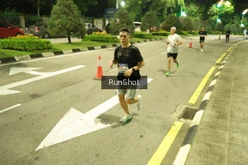 Runner Photo 4235378