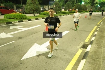 Runner Photo 4235379