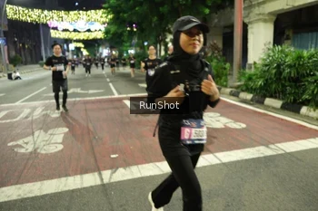 Runner Photo 4235389
