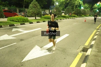 Runner Photo 4235399