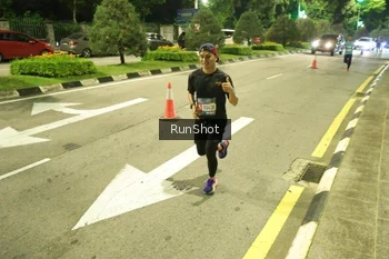 Runner Photo 4235405