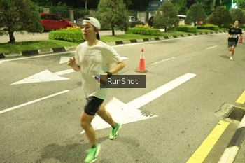 Runner Photo 4235406