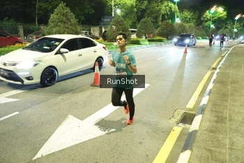 Runner Photo 4235412