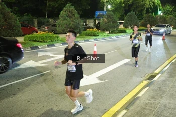 Runner Photo 4235546