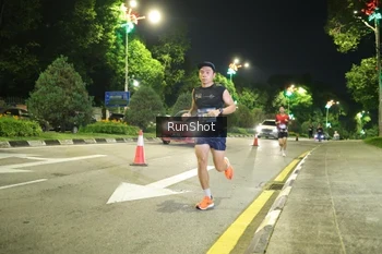 Runner Photo 4235598