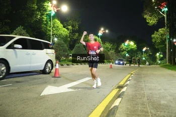 Runner Photo 4235603
