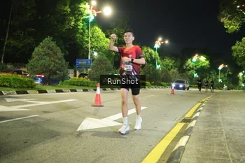 Runner Photo 4235608