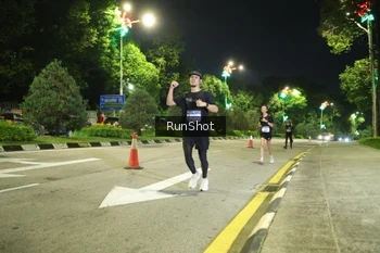 Runner Photo 4235610