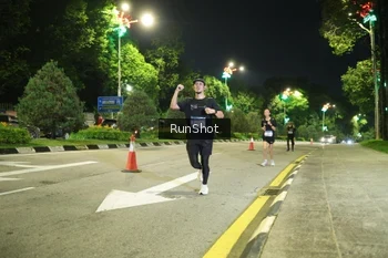 Runner Photo 4235612