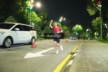 Runner Photo 4235615