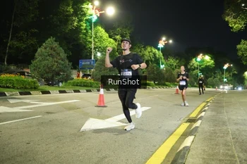 Runner Photo 4235616