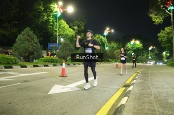 Runner Photo 4235622