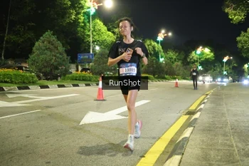Runner Photo 4235623