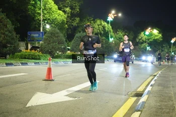 Runner Photo 4235641