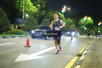 Runner Photo 4235644