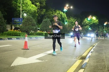 Runner Photo 4235645