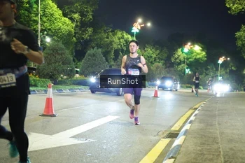 Runner Photo 4235648
