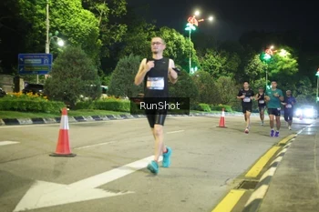 Runner Photo 4235650