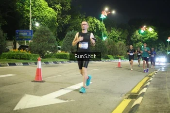 Runner Photo 4235651