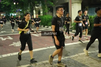 Runner Photo 4235656