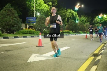 Runner Photo 4235659