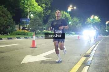Runner Photo 4235735