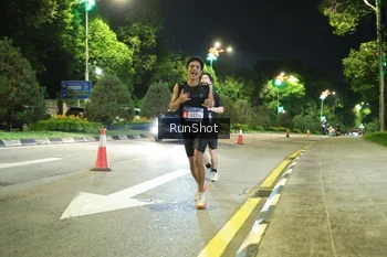 Runner Photo 4235738