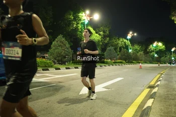 Runner Photo 4235742