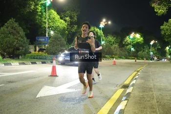 Runner Photo 4235743