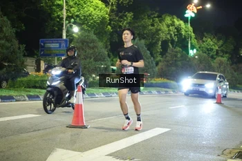 Runner Photo 4235868