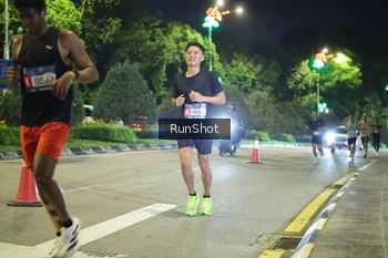 Runner Photo 4235873