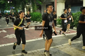 Runner Photo 4235876