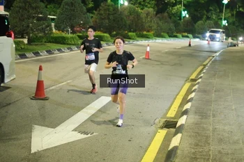 Runner Photo 4236263