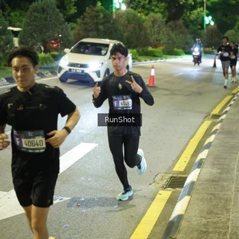 Runner Photo 4236283