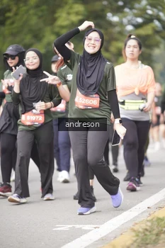 Runner Photo 4236318