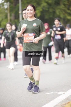 Runner Photo 4236385