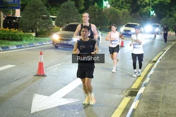 Runner Photo 4236395
