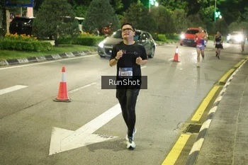 Runner Photo 4236419