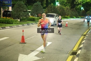 Runner Photo 4236424