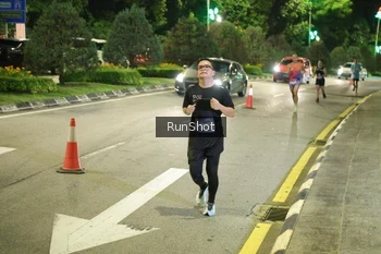 Runner Photo 4236427