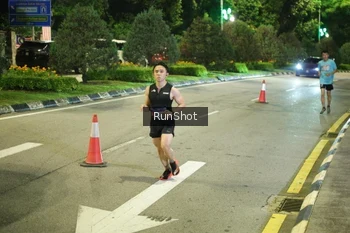 Runner Photo 4236436