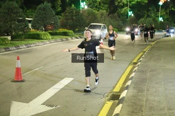 Runner Photo 4236460