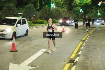 Runner Photo 4236466