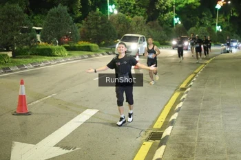 Runner Photo 4236467