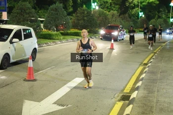 Runner Photo 4236470