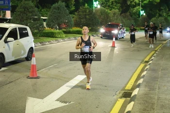 Runner Photo 4236471