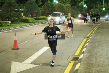Runner Photo 4236473